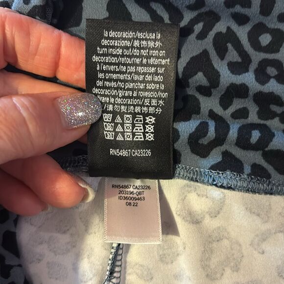 PINK Active leopard print workout leggings. grey and black. Sz small - Picture 7 of 9